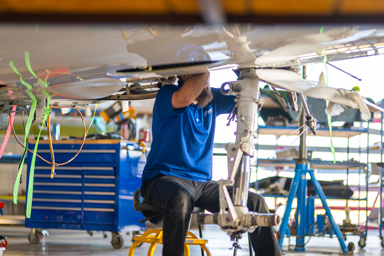 Landing gear maintenance at Plane Place Aviation